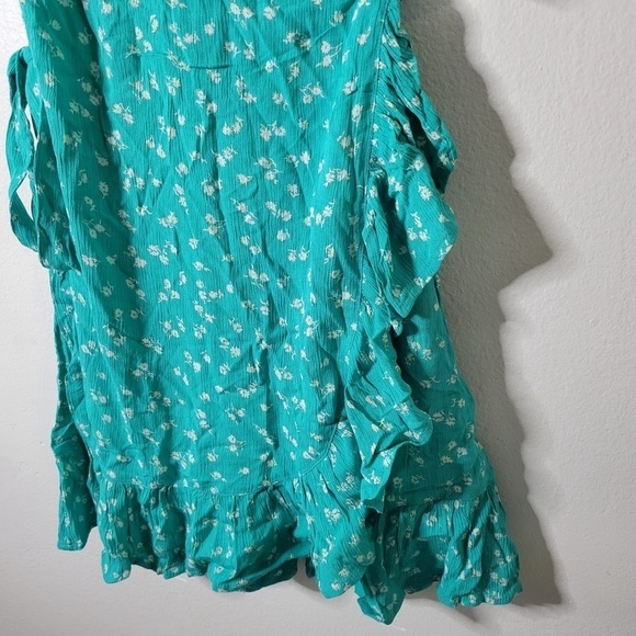 BILLABONG Wrap And Roll Mini Wrap Dress Floral Teal Crinckly Short Sz XS/6 - Picture 4 of 12